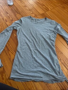 Women's Long Sleeve Crewneck lululemon Top - Gray